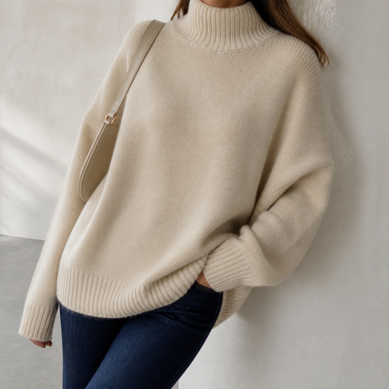 Winter Clothing H&M - ملابس شتوية نسائية: سترة بياقة مدورة
