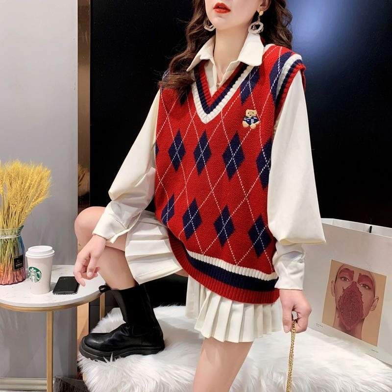 Winter Clothing Trends 2025 Women'S - سترات حمراء متماسكة للنساء صدرية بدون