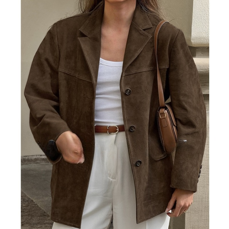 Winter Clothing Amazon - سترة من جلد الغزال ذات اللون