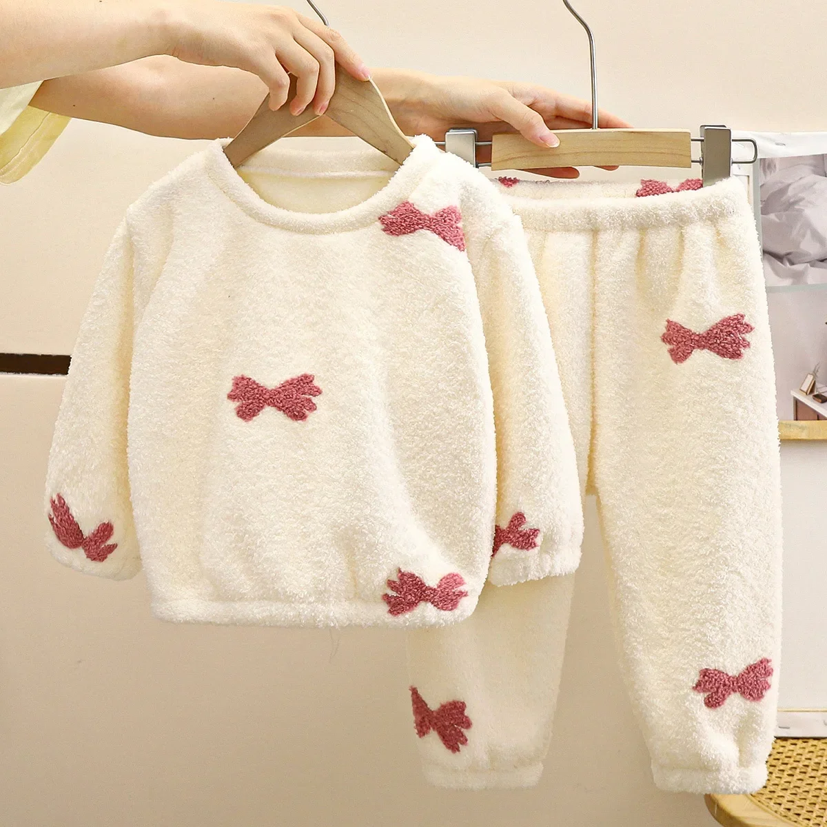 Winter Clothing For Baby Girl - بيجامة صوفية دافئة للأطفال ، عقدة