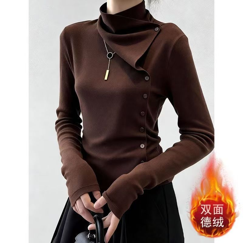 Winter Clothing Trends For Women - زر غير النظامية زر المرقعة الاتجاه