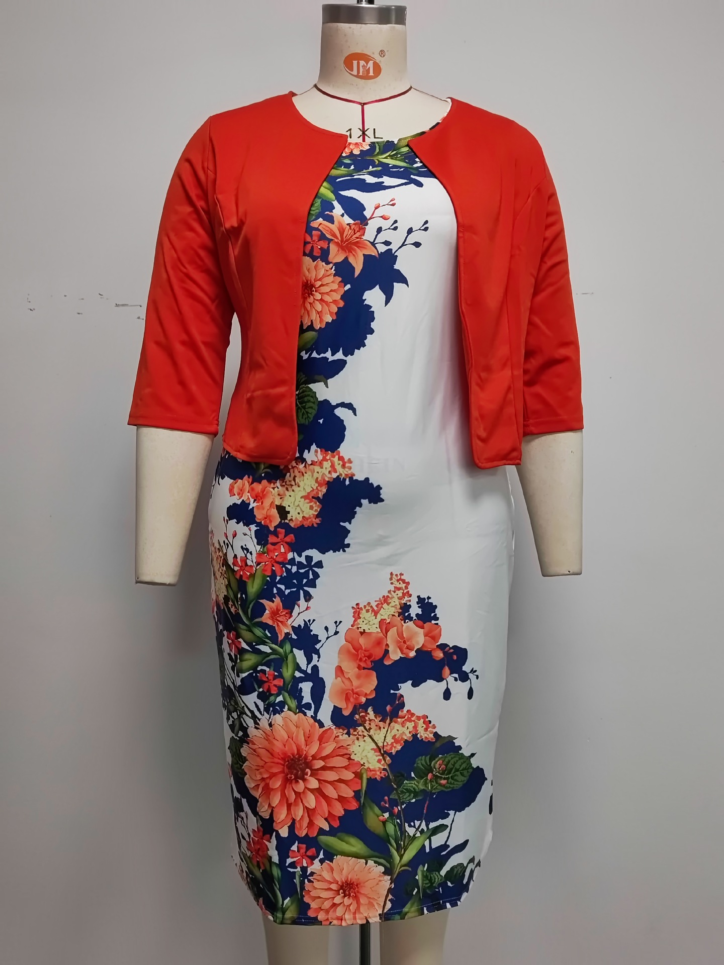 طقم نسائي أنيق مطبوع بأكمام طو - مراجعة Winter Clothing Women Pakistan وسعره