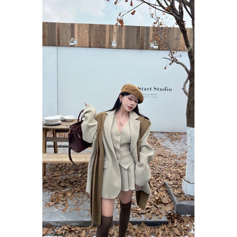 طقم نسائي فاخر من ثلاث قطع من  - مراجعة Winter Clothing Equipment وسعره