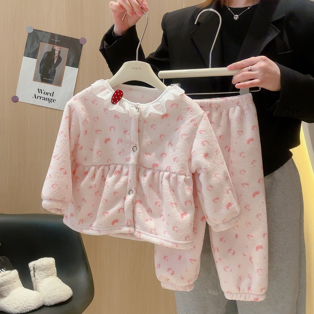 طقم بيجامة جديد للفتيات الصغير - مراجعة Winter Clothing For Baby Girl وسعره