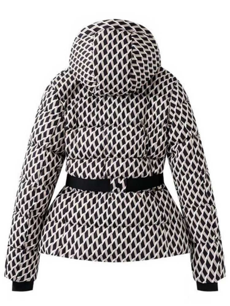 طقم شتوي نسائي لعام 2026 مكون  - مراجعة Winter Clothing Color وسعره