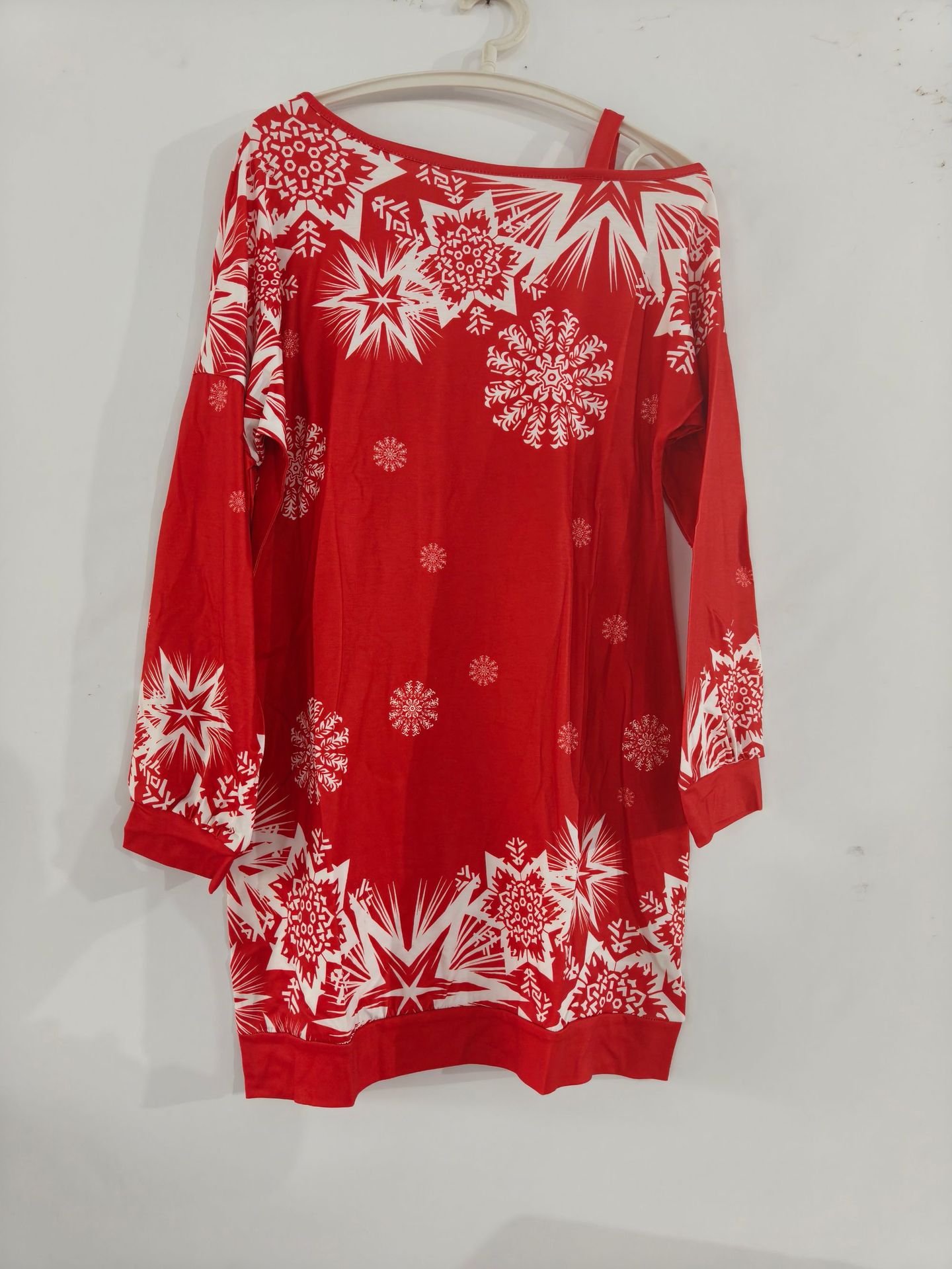 فساتين نسائية 2026 بطبعة ندف ا - مراجعة Winter Clothing H&M وسعره